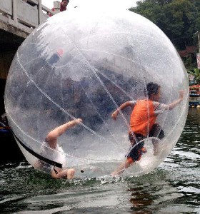 z-49-inflatable-water-ball-z004-c-4cac5029c4d93.jpg